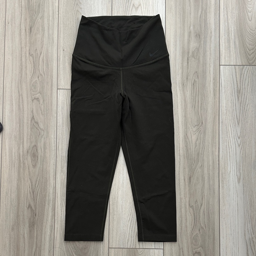 Nike Dri Fit Olive Cropped Leggings